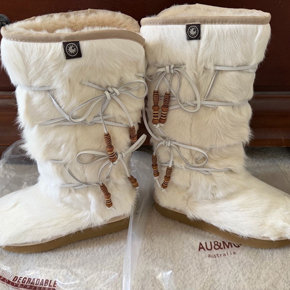 AU & MU White Sheepskin,Shearling Dyed Sheep fur Austrialia Size 7